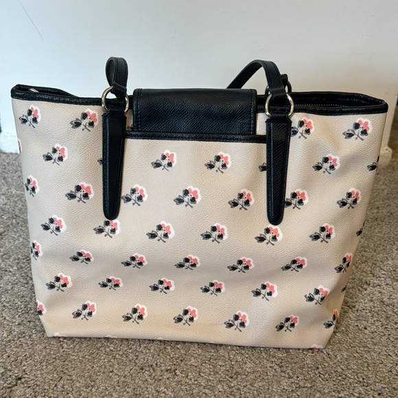 Coach Bramble Tote - Picture 4 of 12